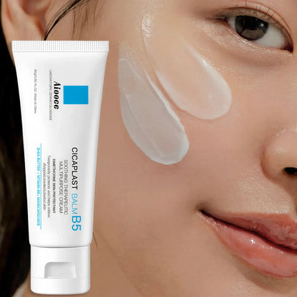 Zora B5 Comfort Face Cream with panthenol, moisturizer for smooth, hydrated skin in a white and pink jar.